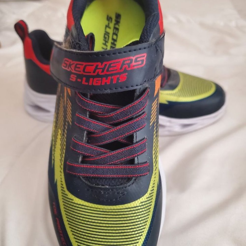 Skechers S-lights boys shoes Size 3